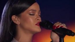 Rihanna-Stay-Live-at-The-Concert-For-Valor-2014
